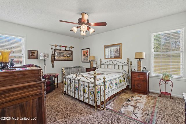 5600 Rolling Hills Drive, Olive Branch, MS 38654