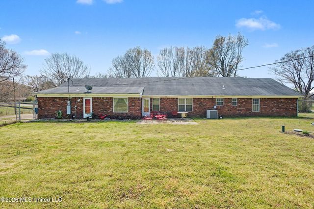 5600 Rolling Hills Drive, Olive Branch, MS 38654