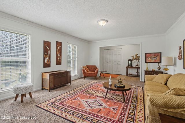 5600 Rolling Hills Drive, Olive Branch, MS 38654