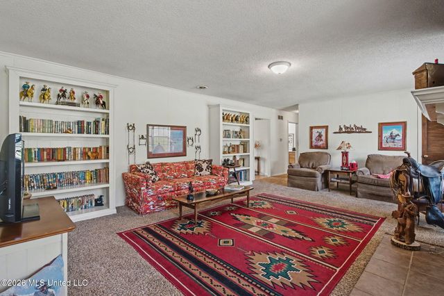 5600 Rolling Hills Drive, Olive Branch, MS 38654