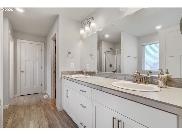 6421 Se 22ND St, Gresham, OR 97080