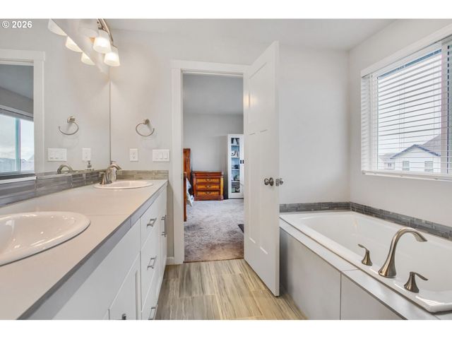6421 Se 22ND St, Gresham, OR 97080
