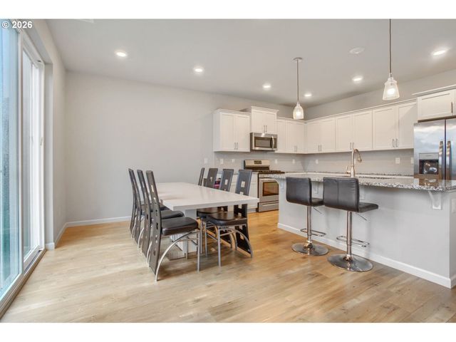 6421 Se 22ND St, Gresham, OR 97080