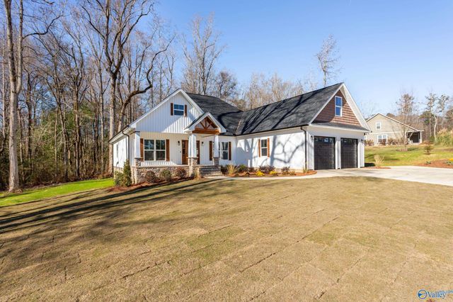 1649 Church Circle, Gadsden, AL 35901