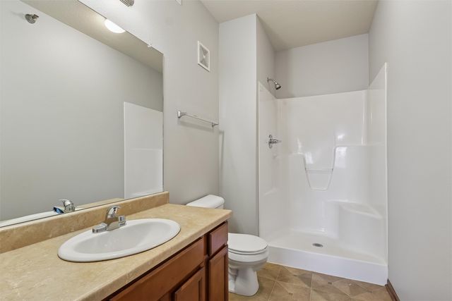 1825 SW White Birch Circle 16, Ankeny, IA 50023