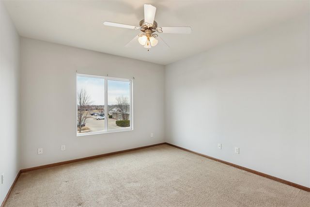 1825 SW White Birch Circle 16, Ankeny, IA 50023