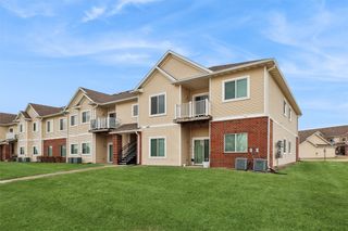 1825 SW White Birch Circle 16, Ankeny, IA 50023
