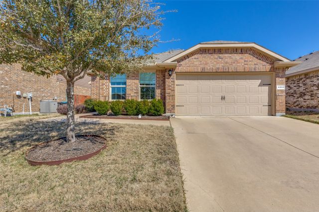 4832 Feltleaf Avenue, Fort Worth, TX 76036