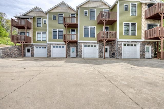 1401 Lakeside Rd., Hiawassee, GA 30546