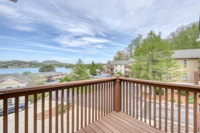 1401 Lakeside Rd., Hiawassee, GA 30546