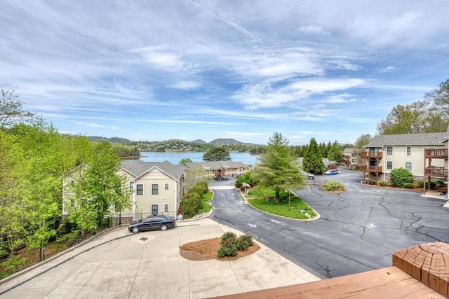 1401 Lakeside Rd., Hiawassee, GA 30546