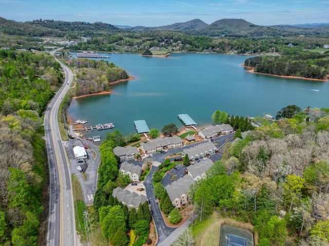 1401 Lakeside Rd., Hiawassee, GA 30546