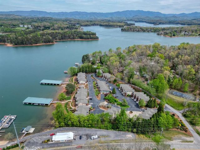 1401 Lakeside Rd., Hiawassee, GA 30546