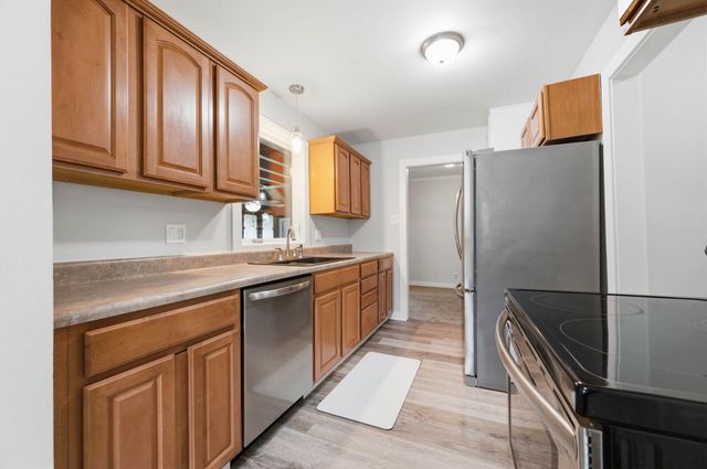 350 N Hillcrest, Wichita, KS 67208