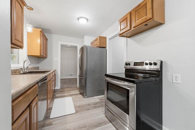 350 N Hillcrest, Wichita, KS 67208