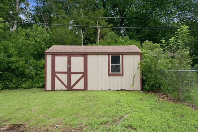 350 N Hillcrest, Wichita, KS 67208