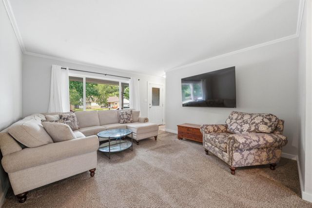 350 N Hillcrest, Wichita, KS 67208