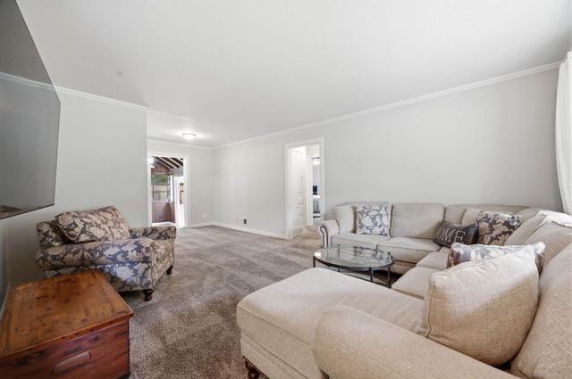 350 N Hillcrest, Wichita, KS 67208