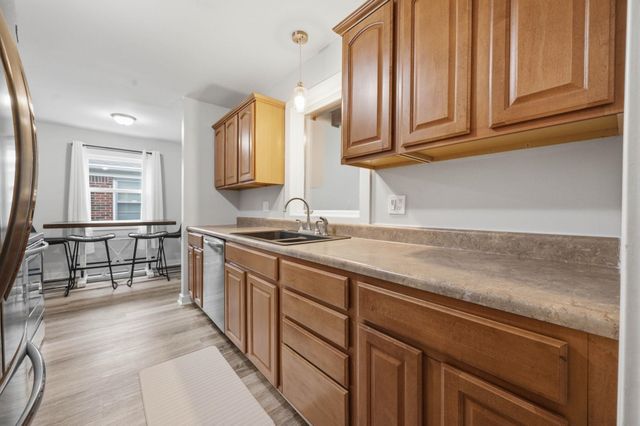 350 N Hillcrest, Wichita, KS 67208