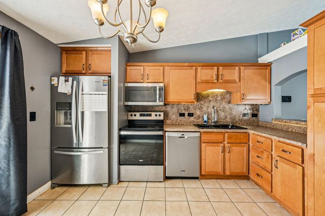 6726 Deepwood Court, Reynoldsburg, OH 43068