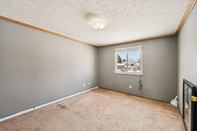 6726 Deepwood Court, Reynoldsburg, OH 43068