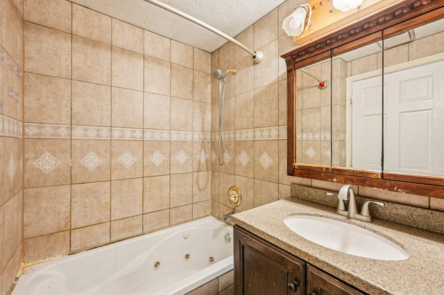 6726 Deepwood Court, Reynoldsburg, OH 43068