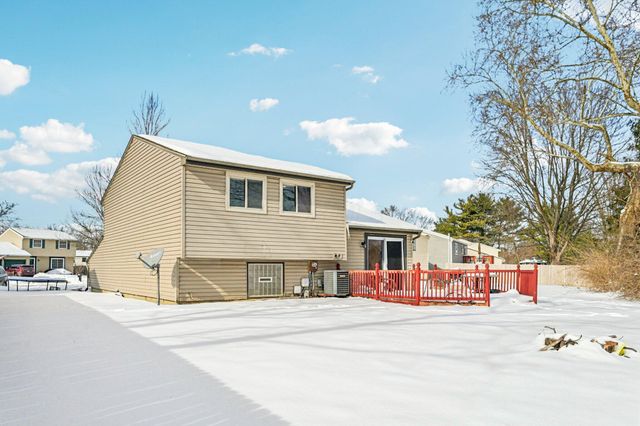 6726 Deepwood Court, Reynoldsburg, OH 43068