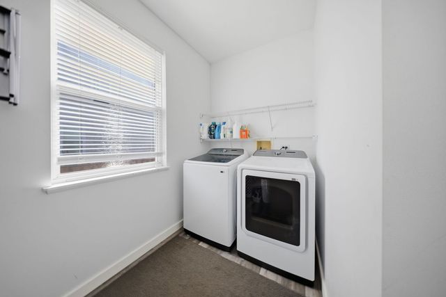 2547 Prairie Crossing Drive, Montgomery, IL 60538