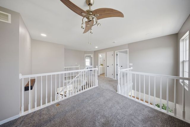 2547 Prairie Crossing Drive, Montgomery, IL 60538