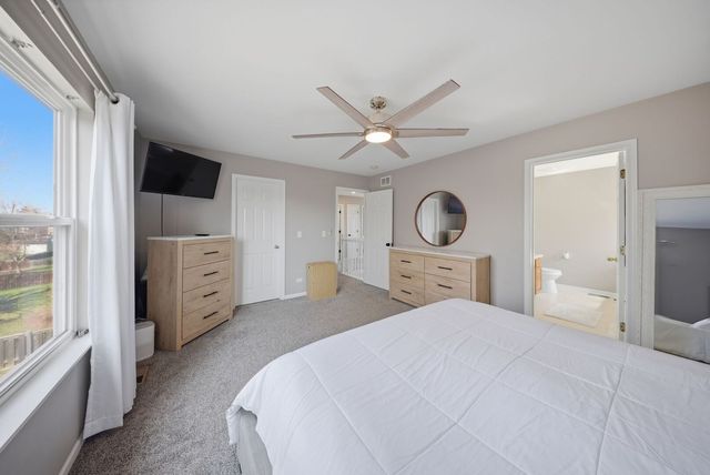 2547 Prairie Crossing Drive, Montgomery, IL 60538