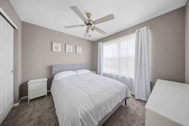 2547 Prairie Crossing Drive, Montgomery, IL 60538