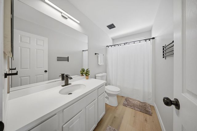 2547 Prairie Crossing Drive, Montgomery, IL 60538