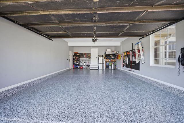 2547 Prairie Crossing Drive, Montgomery, IL 60538