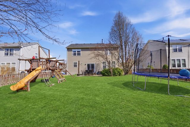 2547 Prairie Crossing Drive, Montgomery, IL 60538