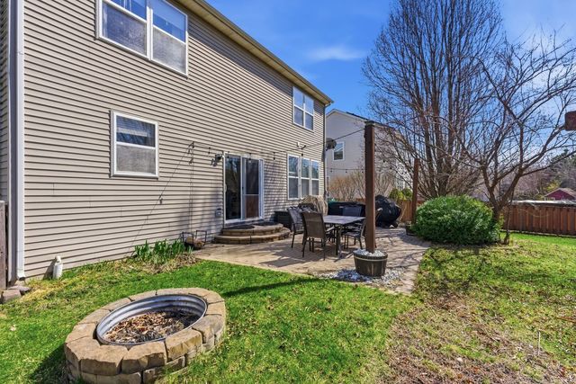 2547 Prairie Crossing Drive, Montgomery, IL 60538