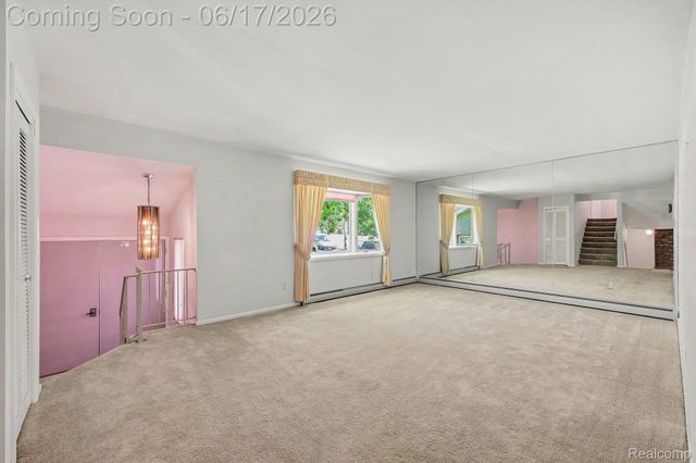 1457 W Avon Road, Rochester Hills, MI 48309