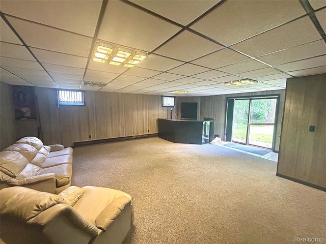 1457 W Avon Road, Rochester Hills, MI 48309