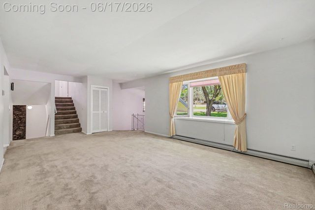 1457 W Avon Road, Rochester Hills, MI 48309