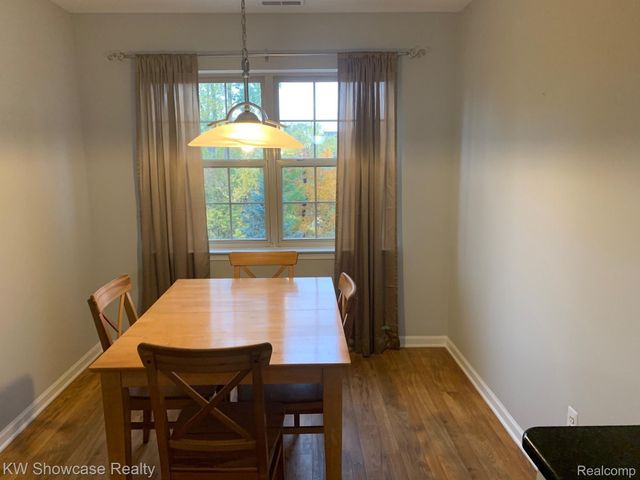 444 Boardwalk Drive 88, Walled Lake, MI 48390