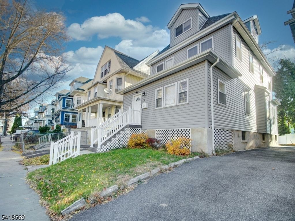 76 Amherst St, East Orange City, NJ 07018 — photo 2