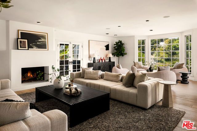 9315 Beverly Crest Drive, Los Angeles, CA 90210