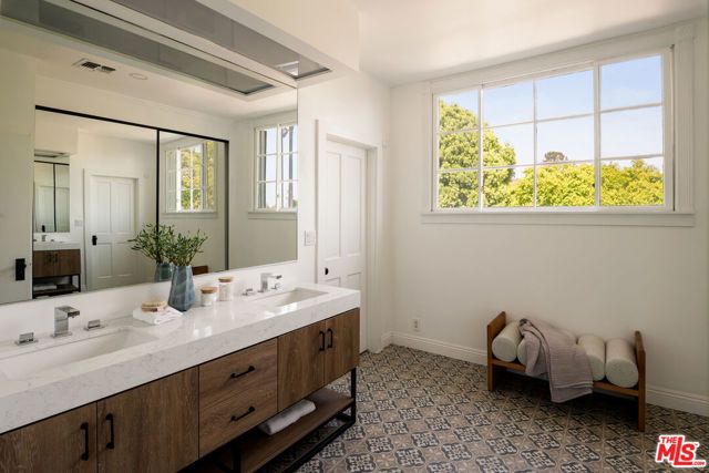 9315 Beverly Crest Drive, Los Angeles, CA 90210