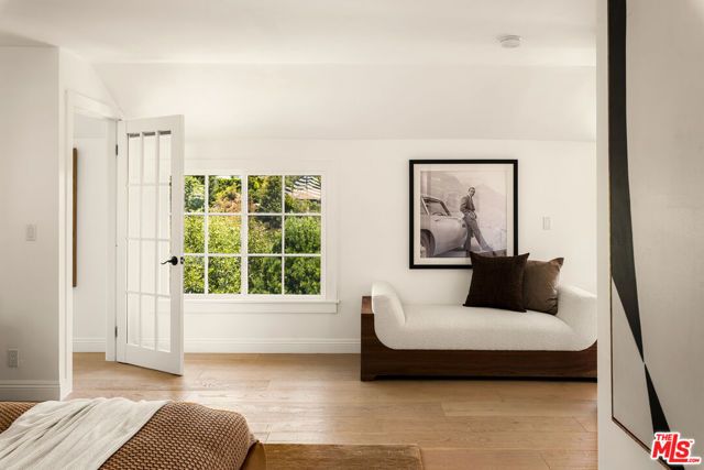 9315 Beverly Crest Drive, Los Angeles, CA 90210