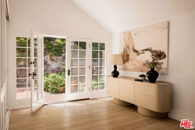 9315 Beverly Crest Drive, Los Angeles, CA 90210