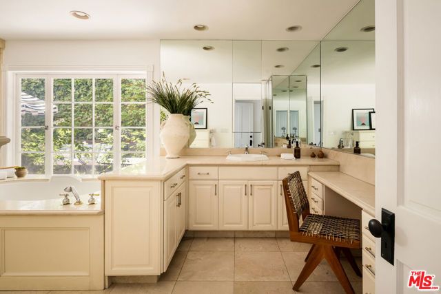 9315 Beverly Crest Drive, Los Angeles, CA 90210