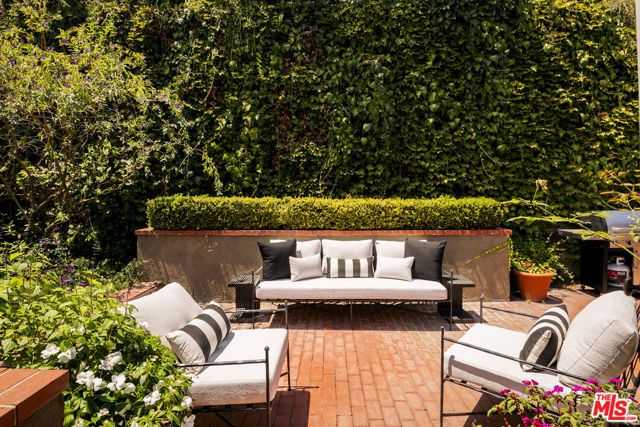 9315 Beverly Crest Drive, Los Angeles, CA 90210