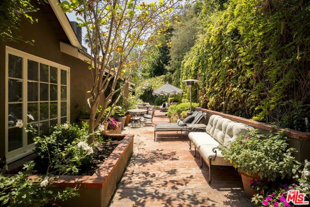 9315 Beverly Crest Drive, Los Angeles, CA 90210