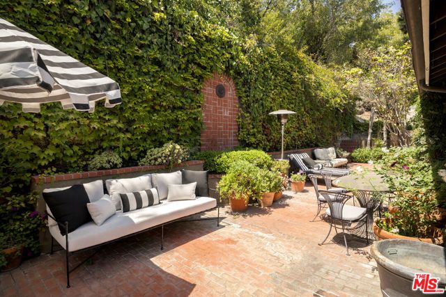 9315 Beverly Crest Drive, Los Angeles, CA 90210