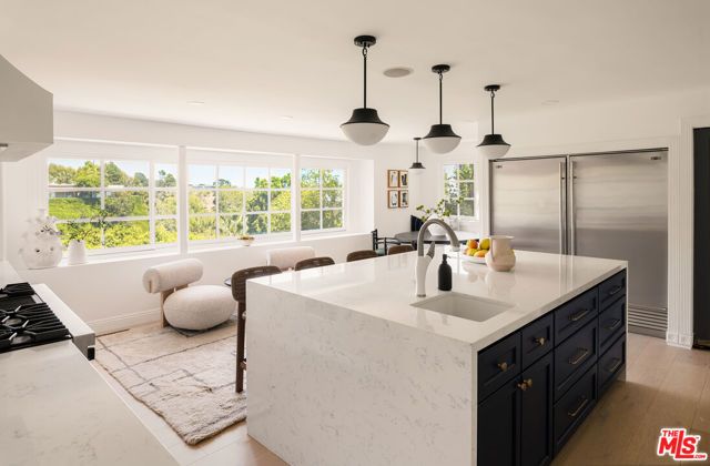 9315 Beverly Crest Drive, Los Angeles, CA 90210