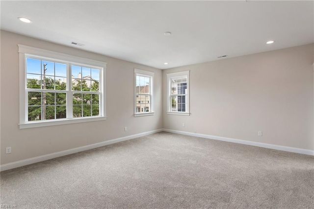 3127 E Ocean View AVE, Norfolk, VA 23518